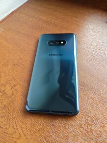Samsung Galaxy S10e - 3