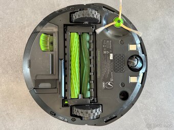 iRobot Roomba i7 Plus - 3