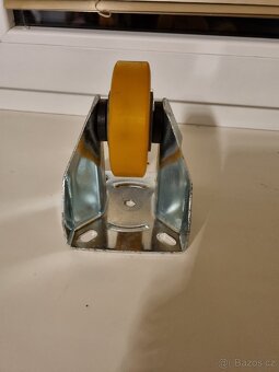 Prodám zatezova pojezdová kolecka 80mm - 3