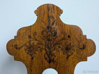 Selský nábytek (stůl a 5 židlí) - 3