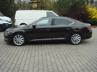 Škoda Superb 2.0tdi 110kw Elegance 2015 142tkm manual - 3