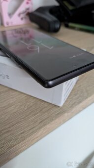 Google pixel 7 , ještě v záruce. - 3