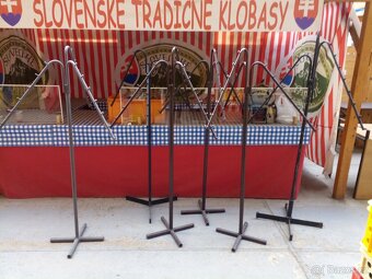 Věšáky - 3