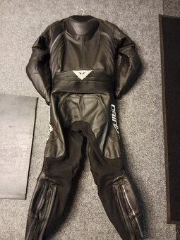 Dainese kombinéza, batoh,boty cena za vše - 3