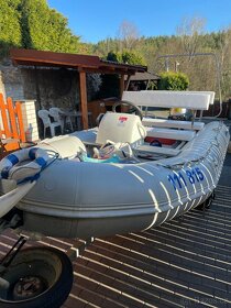 Motorový člun Adventure M-400 + přívěsný vozík - 3