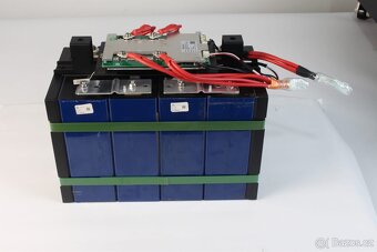 LiFePO4 baterie pro obytné auto 12V 280Ah - 3