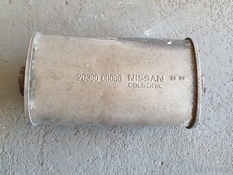 Prodám - část středového výfuku nissan 350z - 3