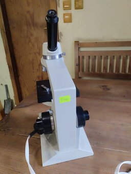Monokulární mikroskop Meopta s podsvícením - 3