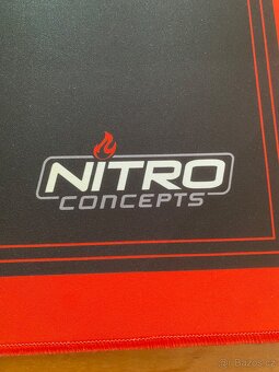Herní podložka Nitro concepts 1200x600x3 mm - 3