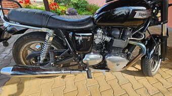 Triumph Bonneville - 3