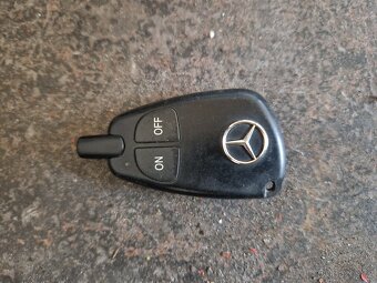 Diely interiéru Mercedes Benz triedy C240, W203 - 3