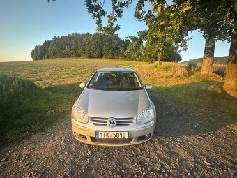 VW Golf 5 - 3