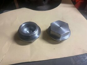 Zetor 25 - Nalévací zátka převodovky - 3