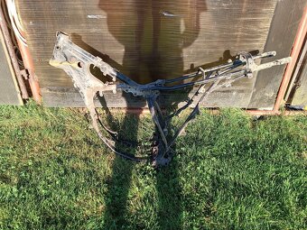 Yamaha DT 125 R rám - 3