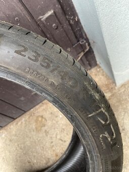 Letní pneu 235/40R19 - 3