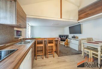 Prodej vícegeneračního domu 218m², Hostouň - 3