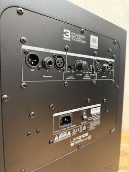 Aktivní subwoofer JBL LSR310S - 3