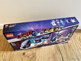 LEGO 70828 Movie Vyklápěcí party autobus - 3