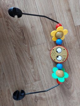 Lehátko Elineli (à la Babybjorn) v záruce + hrazdička - 3