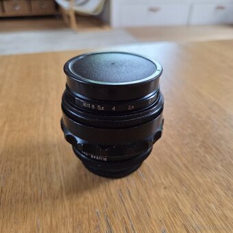Jupiter-9 85mm f2 - 3