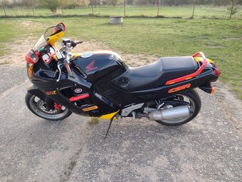 Honda CBR 1000f - 3