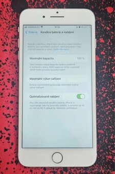 Apple iPhone 8 Plus 64GB - 3