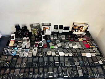 MIX 100ks tlačítkových telefonů - 3