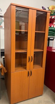 Prosklená skříň - 3