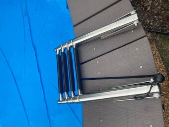 Nerezové kompaktní skládací schůdky k bazénu nebo lodi - 3