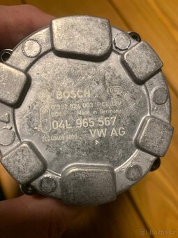 Vodni čerpadlo Bosch 0 392 024 003 / VW 04L 965 567 - 3