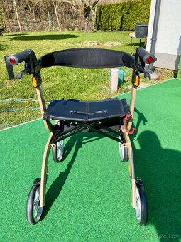 Chodítko pro seniory DMA 102 - 3