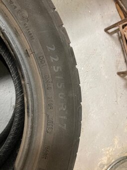 Dunlop 225/50/17 - 3