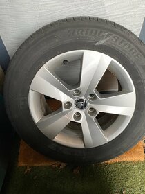 Skoda Superb,YETI,6,5 Jx16 ET41 obutí 215/60R16 - 3