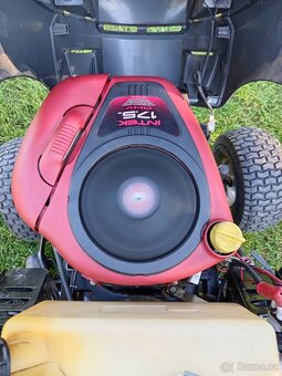 Prodám zahradní traktor castel garden - 3
