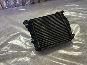 PRAVÝ INTERCOOLER AUDI Q7 3.0 TDI 7L6145804A - 3