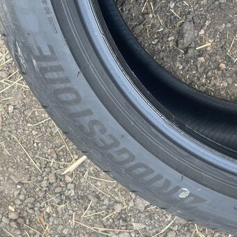 Letní pneu 225/45 R19 92W Bridgestone 6mm - 3
