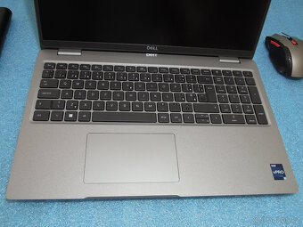 Novinka Dell Latitude 10.Jádro i5-1345u 512GB 16GB Záruka - 3
