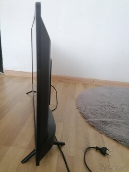 TV Thomson 82" - 3