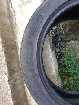 235 45 R 19 goodyear run flat efficient - 3