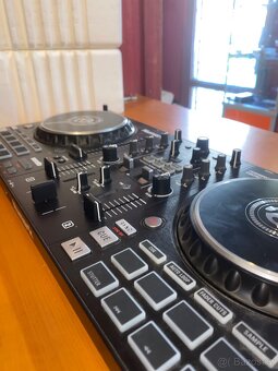 Numark Mixtrack Pro FX - Top stav - 3