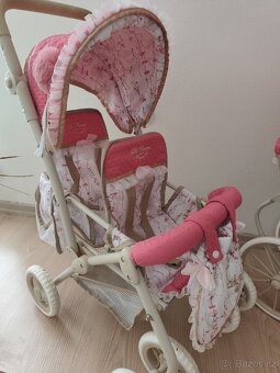 Luxusní kočárek pro panenky - 3
