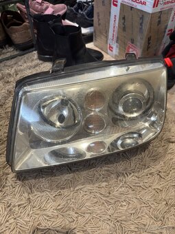 VW BORA originální xenony - 3