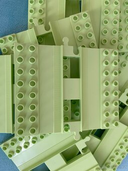 Lego Duplo nástupiště - 3