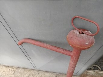 Pumpa na naftu, retro - 3