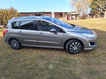 Peugeot 308 SW 7místné - 3
