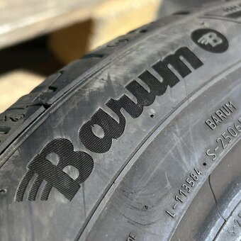 Letní pneu 205/55 R17 95V XL Barum 5-5,5mm - 3