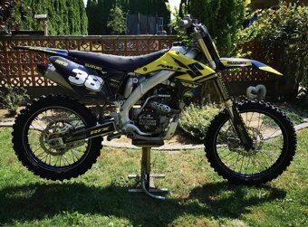 Suzuki 250 - 3