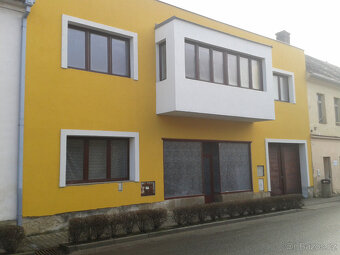 RD s prodejnou potravin v centru obce - 3