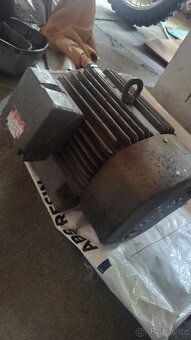 Elektromotor mez 5,5 kw 2900ot - 3
