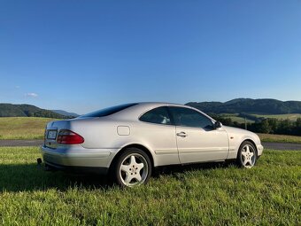 Mercedes-Benz CLK 320 V6 coupe - 3